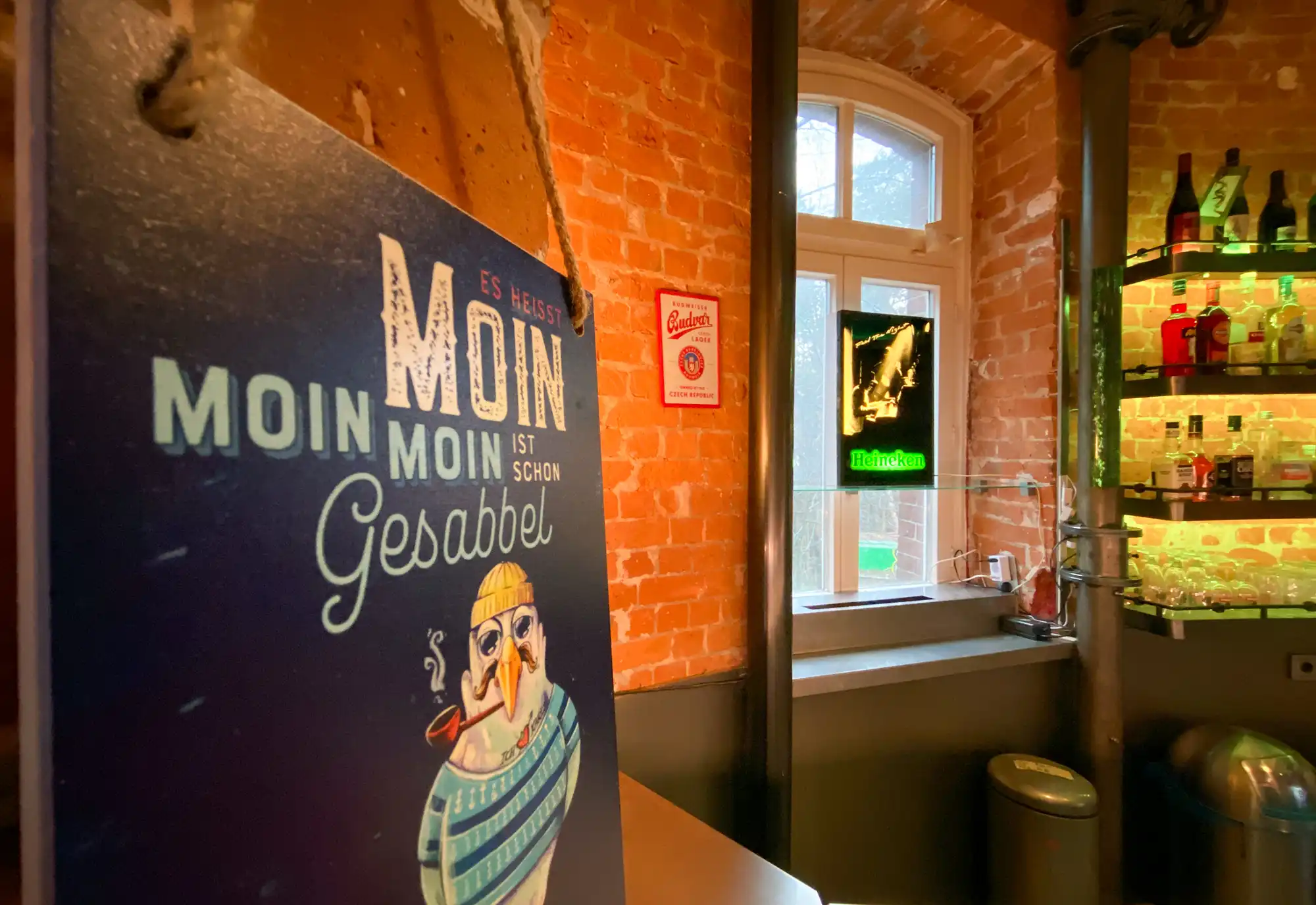 Detail Wasserturm Hamburg — MOIN Schriftzug Eventlocation Sander Dickkopp